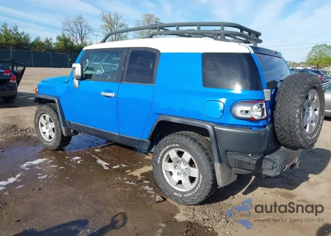 2007 Toyota Fj Cruiser z USA, uszkodzony, nr VIN JTEBU11FX70022552